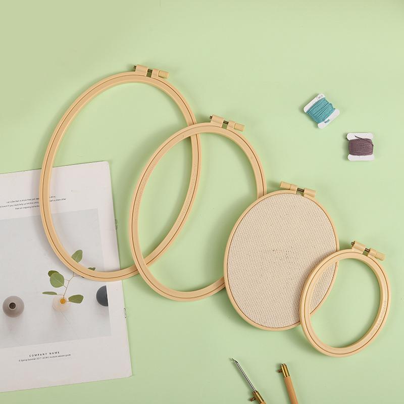 Imitation Bamboo Plastic Oval  - Embroidery Hoop Kit recension och pris