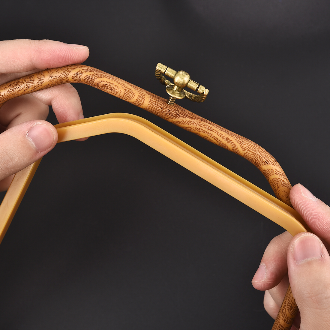 Imitated Wood Round,Oval Diffe - Embroidery Hoop Kit recension och pris